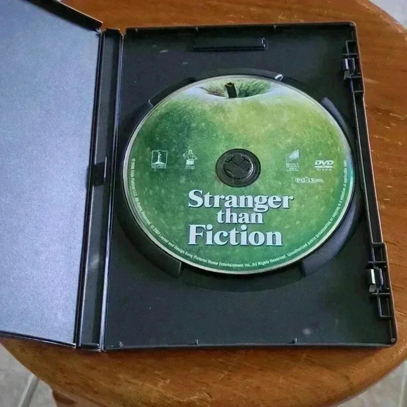 Dvd STRANGER THAN FICTION  INCLUDES SPECIAL FEATURES - Picture 3 of 4